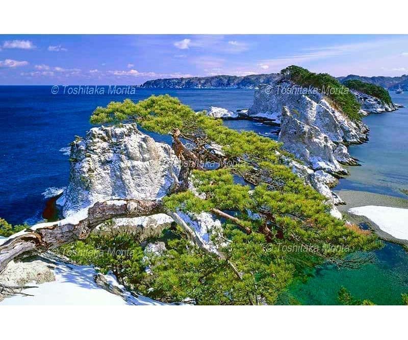 雪晴れの浄土ヶ浜