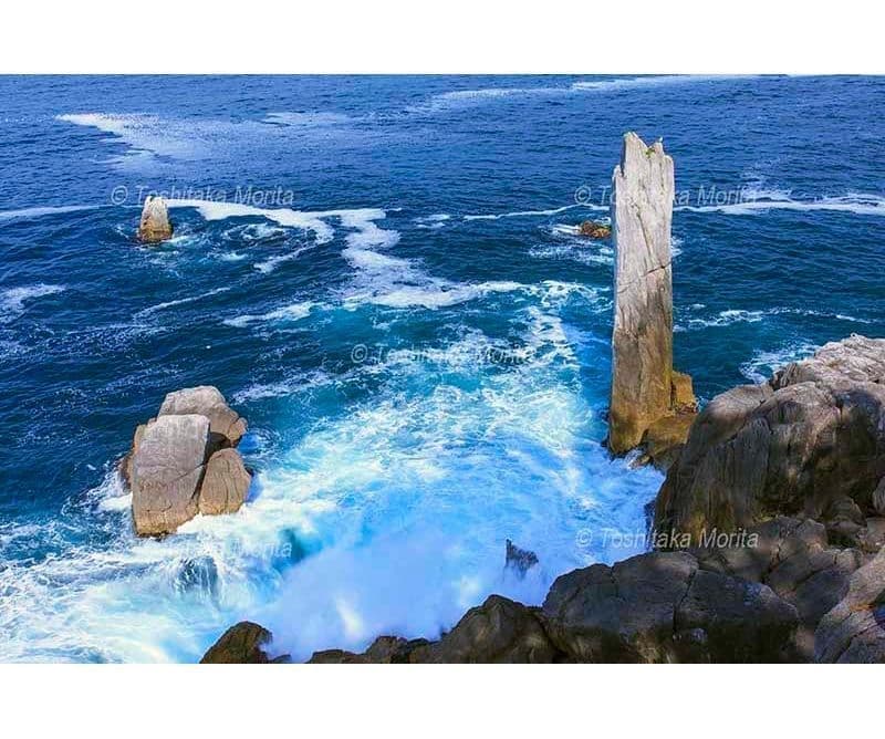 荒波押し寄せる折石　巨釜半造