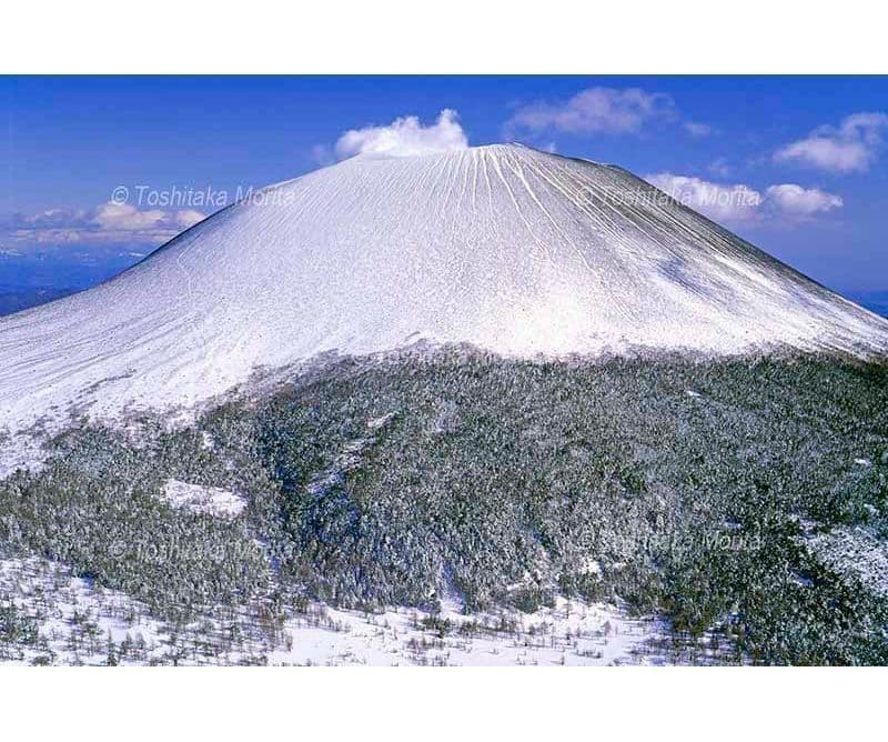 黒班山トーミの頭より浅間山雪景