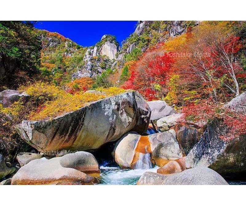 紅葉の昇仙峡 覚円峰