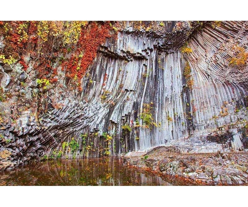 蔦紅葉の清龍洞　玄武洞公園　山陰海岸ジオパーク