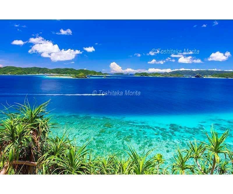 アダンとニシ浜からケラマブルーの海と慶良間諸島